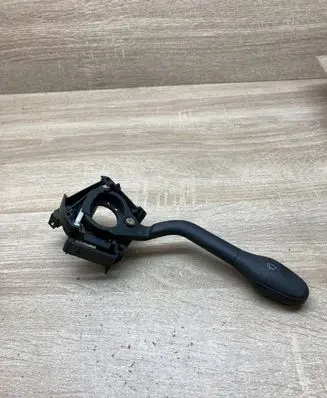 Volkswagen Golf III Wiper control stalk 1H6953503F