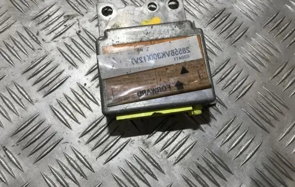 Nissan Navara D22 Airbag control unit/module 28556vk300