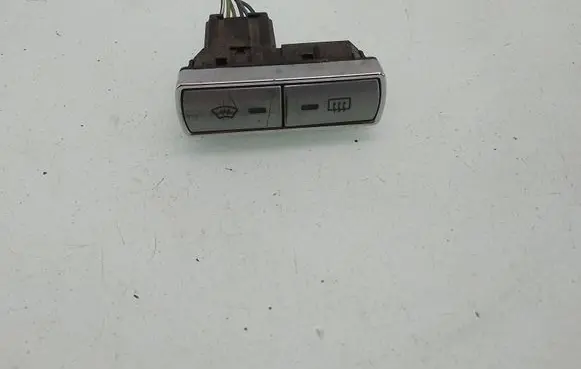 Ford Mondeo Mk III Windscreen/window heater switch 18K574AB