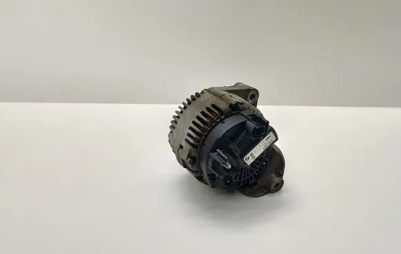BMW 5 E60 E61 Generator/alternator 7799204 7799204AI03 12317799204