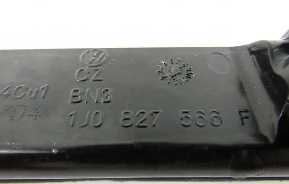 Volkswagen Touareg I Tailgate opening switch 1J0827566F
