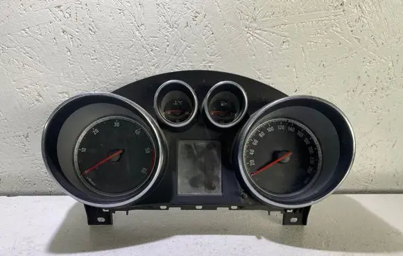 Opel Insignia A Speedometer (instrument cluster) 365903926 20970768