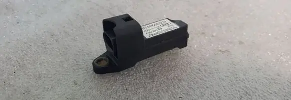 Audi A4 S4 B5 8D Airbag deployment crash/impact sensor 8D0959643B