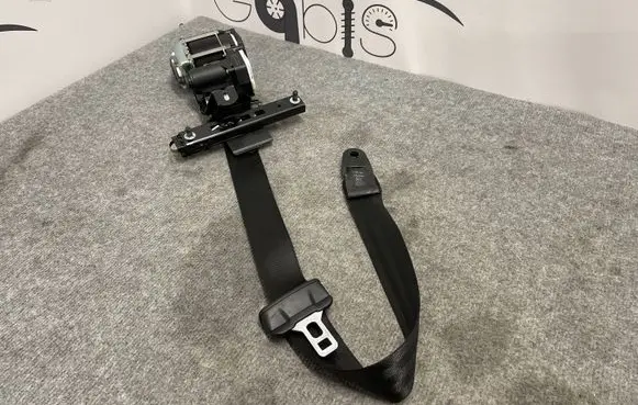 Land Rover Range Rover Sport L494 Front seatbelt 627255200 010L000