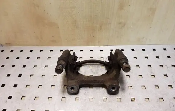 Hyundai i40 Brake caliper pad carrier rear 