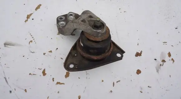 Hyundai i30 Engine mount bracket 