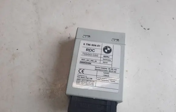 BMW 5 F10 F11 Tire pressure control unit 6796604