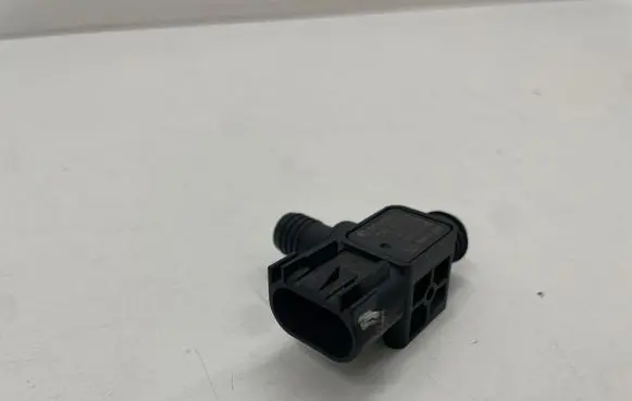 Opel Mokka X Engine mount vacuum valve 0265005321 20876799