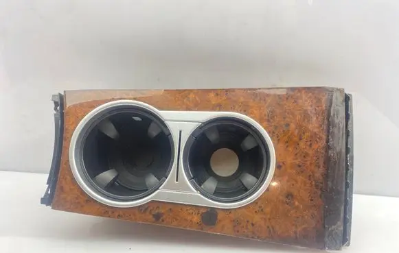 Cup holder front