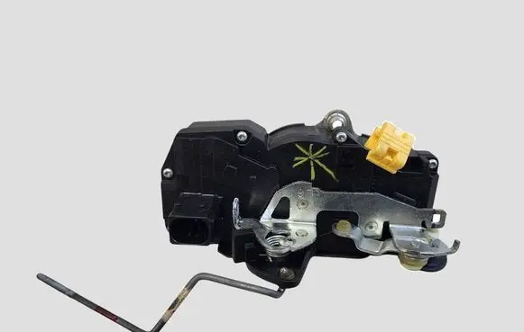 Cadillac CTS Rear door lock L15253279