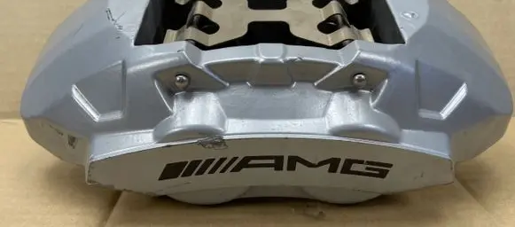Mercedes-Benz C W205 Front brake caliper ZACISK3