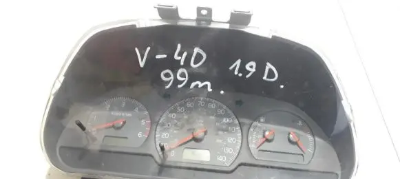 Volvo S40, V40 Speedometer (instrument cluster) 30857570 sw3088708a