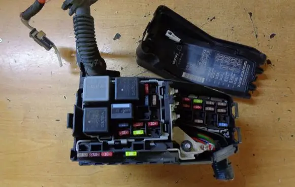 Volvo V60 Fuse box set 31337340 6G9T14A067CA