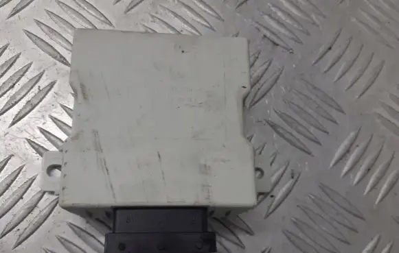 Toyota Corolla Verso E121 Window wiper relay 150696