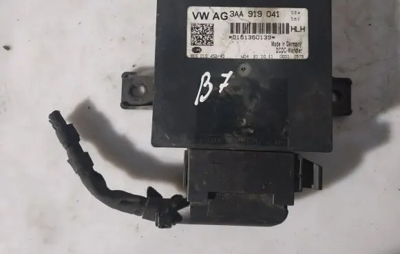 Volkswagen PASSAT B7 Voltage converter/converter module 3AA919041