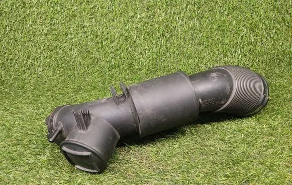 Audi A6 S6 C7 4G Air intake hose/pipe 06E129615M