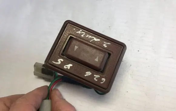 Mazda 626 Electric window control switch