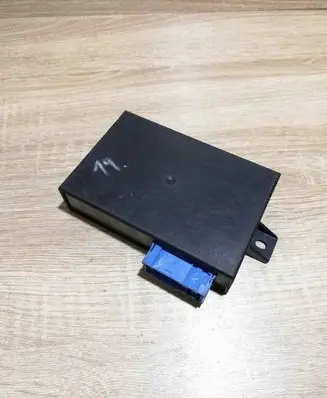 BMW 5 E39 Cruise control unit/module 8375497