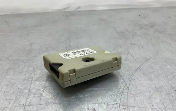 BMW 7 F01 F02 F03 F04 Aerial antenna filter 9140179