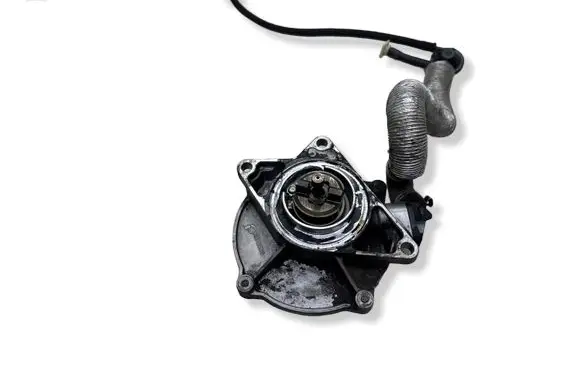 Audi A4 S4 B7 8E 8H Vacuum pump 057145100C