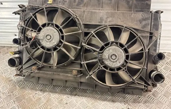 Toyota Auris 150 Radiator set 0R020 JD1271002541