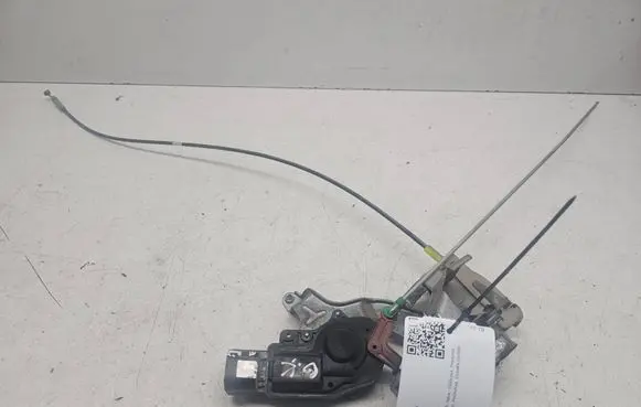 Peugeot 107 Rear door lock 