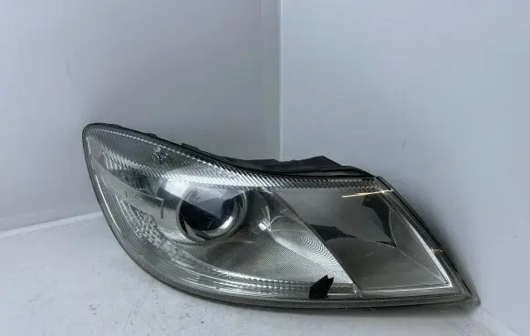 Skoda Octavia Mk2 (1Z) Headlight/headlamp 1Z1941016F 1EL24705202 21705202000076
