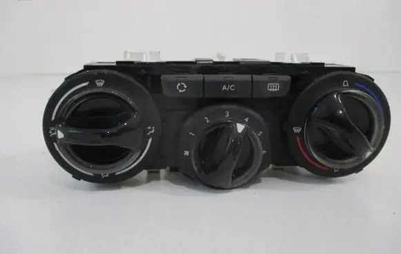 Peugeot 208 Climate control unit 96722483ZD