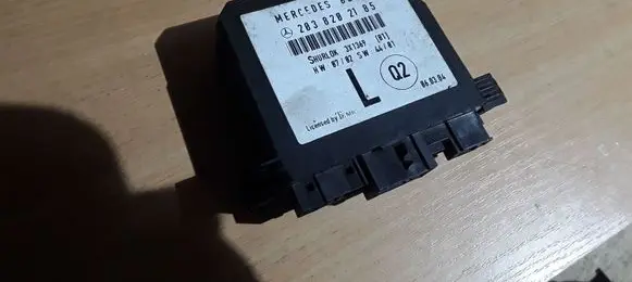 Mercedes-Benz C AMG W203 Door control unit/module A2038202185