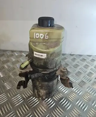 Ford Focus Power steering pump 4M513K514BF