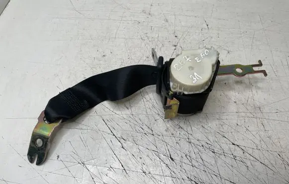 BMW 5 E60 E61 Rear seatbelt 33005895