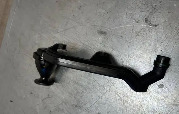 Volvo XC90 Oil sump strainer pipe 30650552