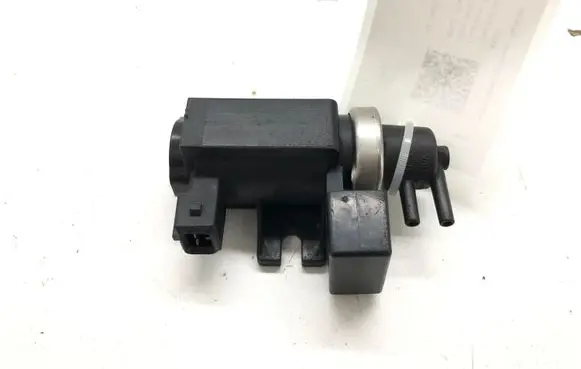 BMW 5 E60 E61 Turbo solenoid valve 722796 2247906