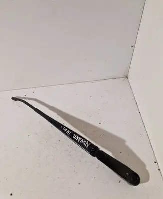 Nissan Navara Front wiper blade arm