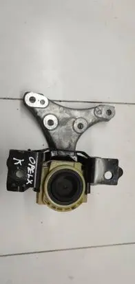 Opel Crossland X Engine mount bracket 9681706580