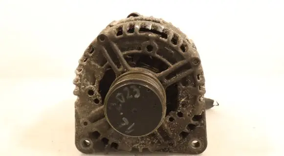 Volkswagen PASSAT B6 Generator/alternator 0121715003