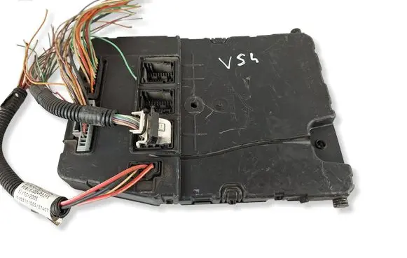 Renault Scenic II - Grand scenic II Fuse module 8200525384