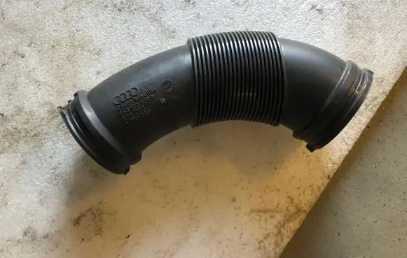 Audi Q5 SQ5 Air intake duct part 059129629B