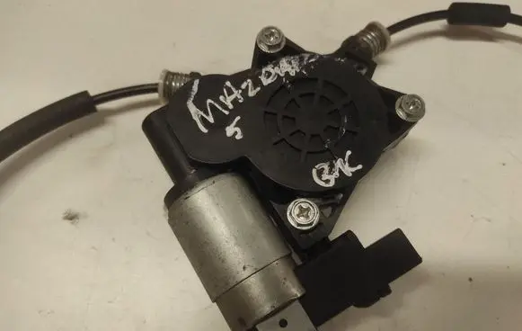 Mazda 5 Rear door window regulator with motor