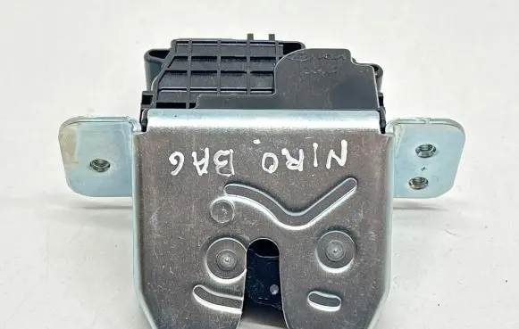 Loading door lock