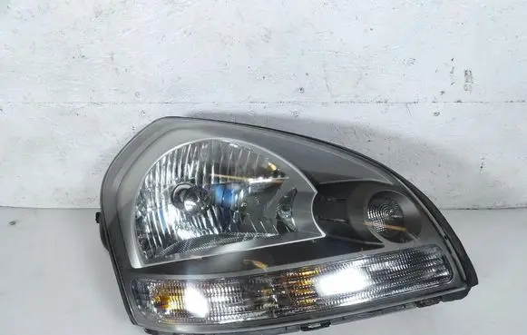 Hyundai Tucson JM Headlight/headlamp 08-321-1131R