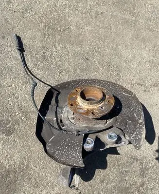 BMW 5 F10 F11 Rear wheel hub 6796099