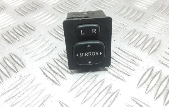 Toyota Yaris Wing mirror switch 769746