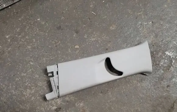Peugeot 108 (B) pillar trim (top) 624120H070