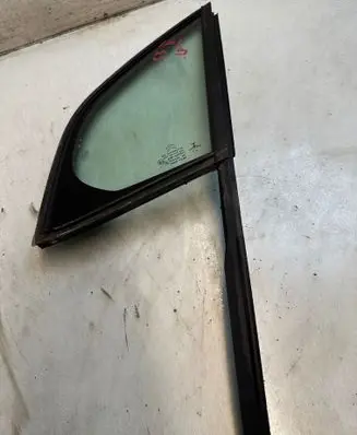 Citroen C3 Front door vent window glass four-door 335