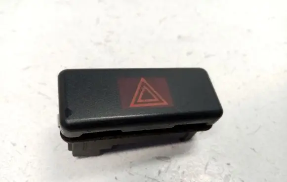 BMW 5 E39 Hazard light switch 8350947 61318350947