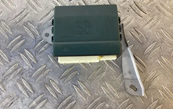 Lexus GS 250 350 300H 450H Door control unit/module 8922330120
