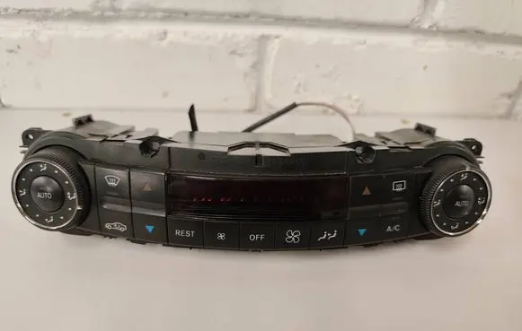 Mercedes-Benz CLS C219 Climate control unit 2198301085 00041107