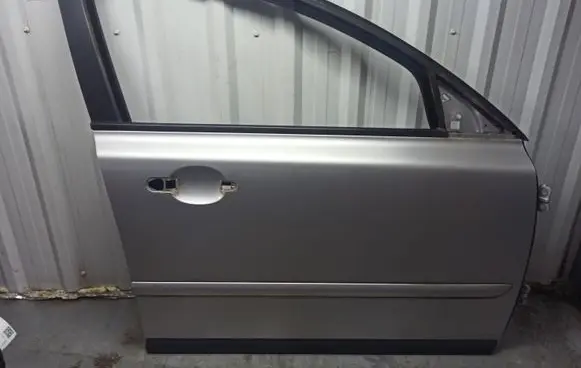 Volvo V50 Front door