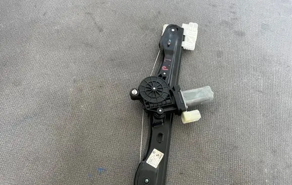 BMW 1 F20 F21 Rear window lifting mechanism without motor 